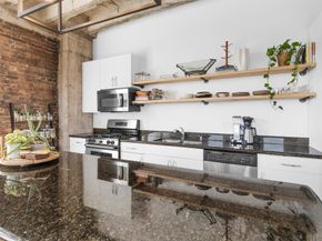 201 Main Street 3G, Houston TX 77002