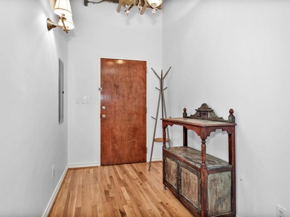 201 Main Street 3G, Houston TX 77002