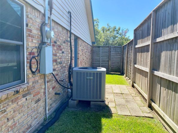 14131 Woodforest Boulevard, Houston TX 77015