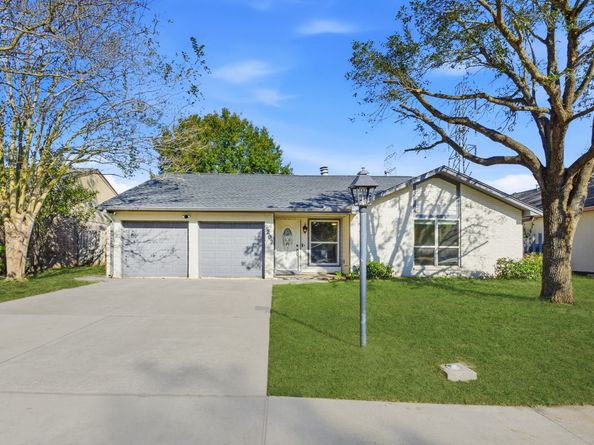 9203 Kirkmont Drive, Houston TX 77089