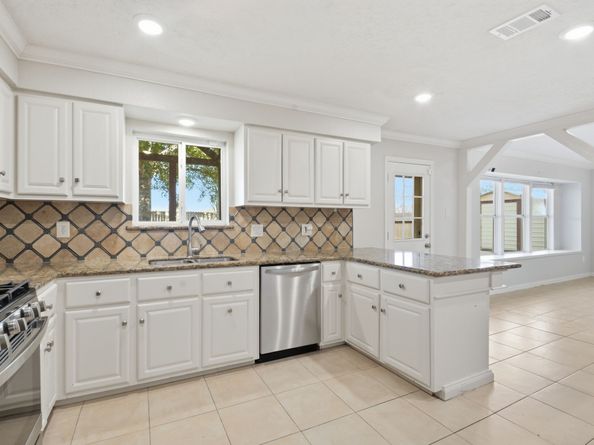 9203 Kirkmont Drive, Houston TX 77089