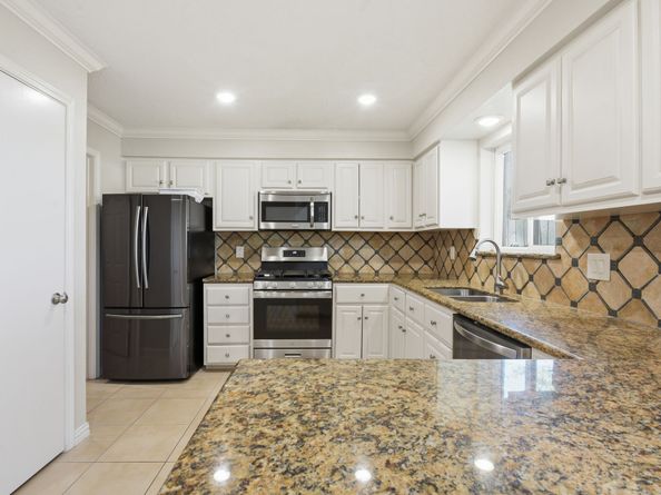 9203 Kirkmont Drive, Houston TX 77089