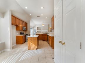 138 S Veranda Ridge Drive, The Woodlands TX 77382