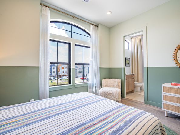 1715 Bologna Lane, Houston TX 77055