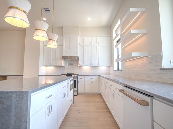 1715 Bologna Lane, Houston TX 77055