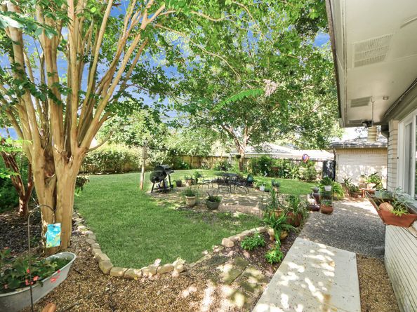 5642 Dumfries Drive, Houston TX 77096