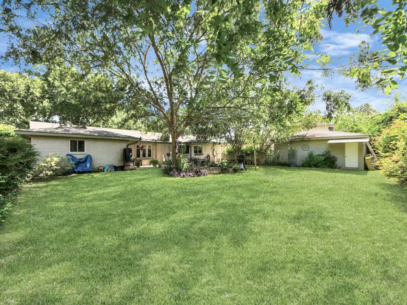 5642 Dumfries Drive, Houston TX 77096