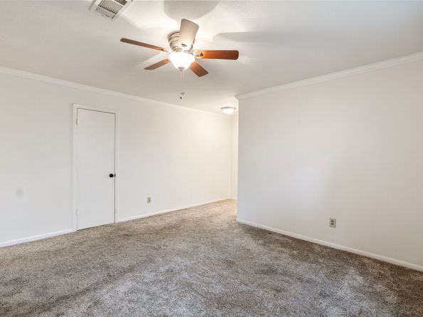 5642 Dumfries Drive, Houston TX 77096