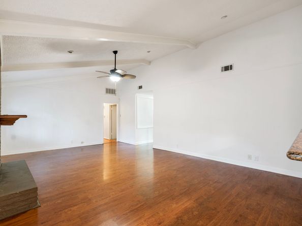 5642 Dumfries Drive, Houston TX 77096