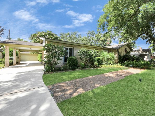 5642 Dumfries Drive, Houston TX 77096