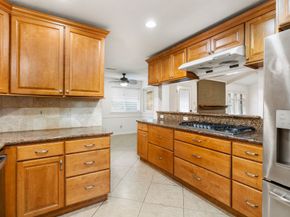 5642 Dumfries Drive, Houston TX 77096