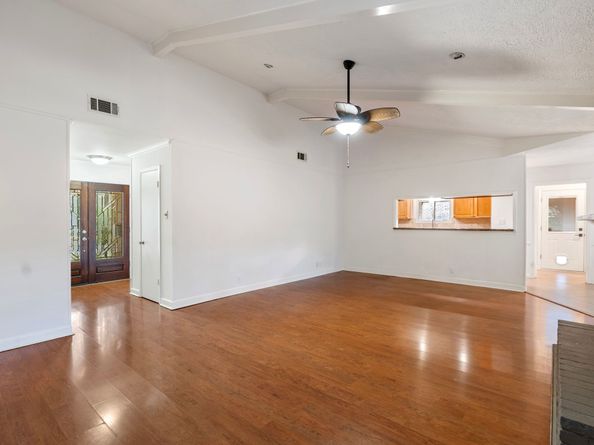 5642 Dumfries Drive, Houston TX 77096