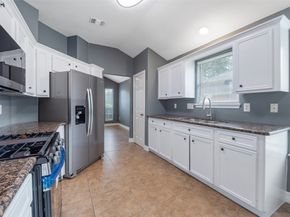 718 Saint Edwards Green Drive, Houston TX 77015
