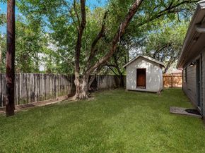 718 Saint Edwards Green Drive, Houston TX 77015