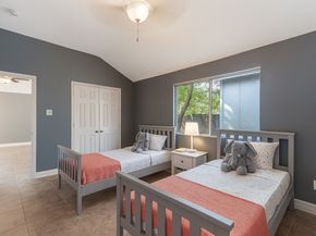 718 Saint Edwards Green Drive, Houston TX 77015