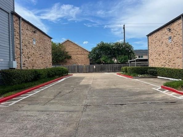 6202 Skyline Drive 7, Houston TX 77057