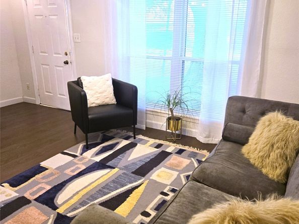 6202 Skyline Drive 7, Houston TX 77057