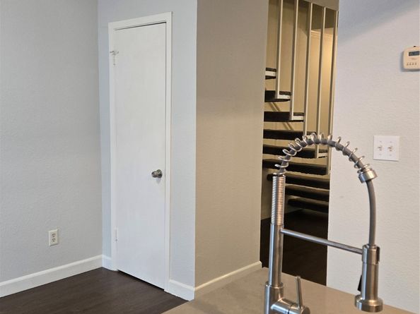 6202 Skyline Drive 7, Houston TX 77057