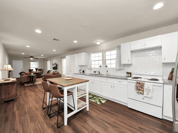 7711 Avenue L, Houston TX 77012