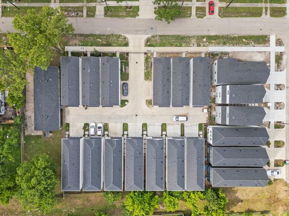 326 Neyland Street, Houston TX 77022