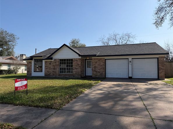 1023 Twinbrooke Drive, Houston TX 77088
