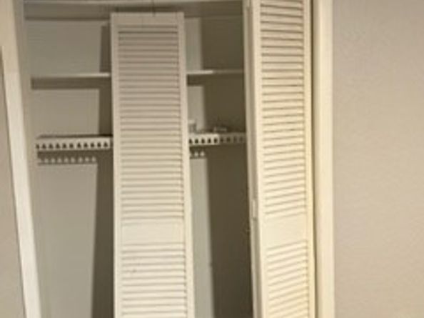 1023 Twinbrooke Drive, Houston TX 77088