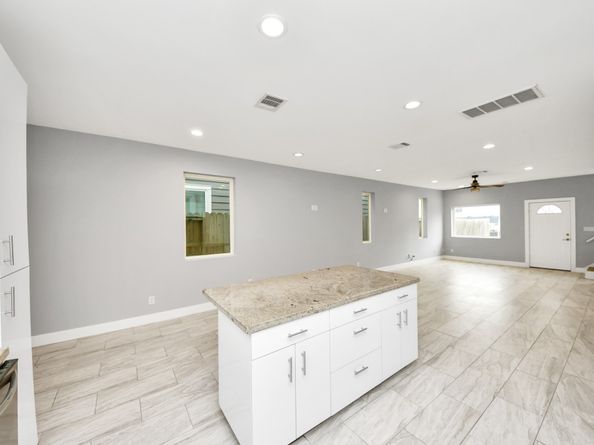 119 E 32 Street, Houston TX 77018