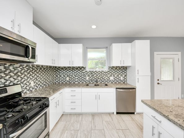 119 E 32 Street, Houston TX 77018