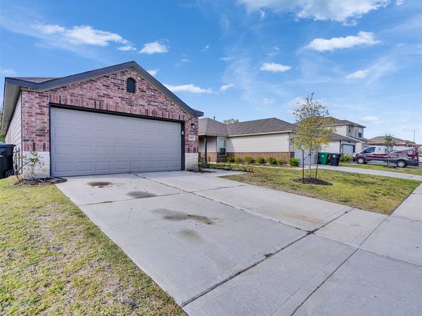 10643 Red Orchid Drive, Houston TX 77016