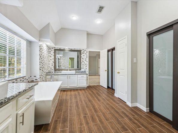 2006 Ravens Crest Drive, Sugar Land TX 77478