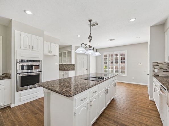 2006 Ravens Crest Drive, Sugar Land TX 77478