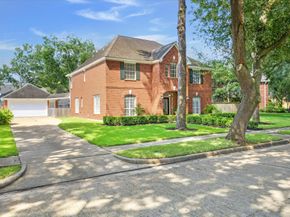 2006 Ravens Crest Drive, Sugar Land TX 77478