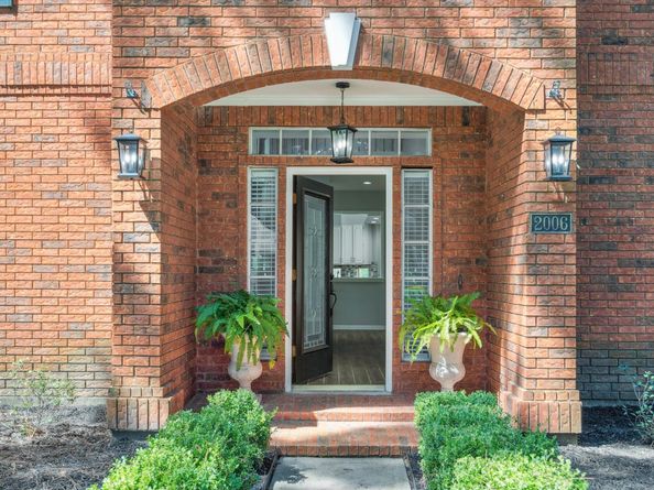 2006 Ravens Crest Drive, Sugar Land TX 77478