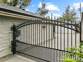 6423 Pineshade Lane, Houston TX 77008