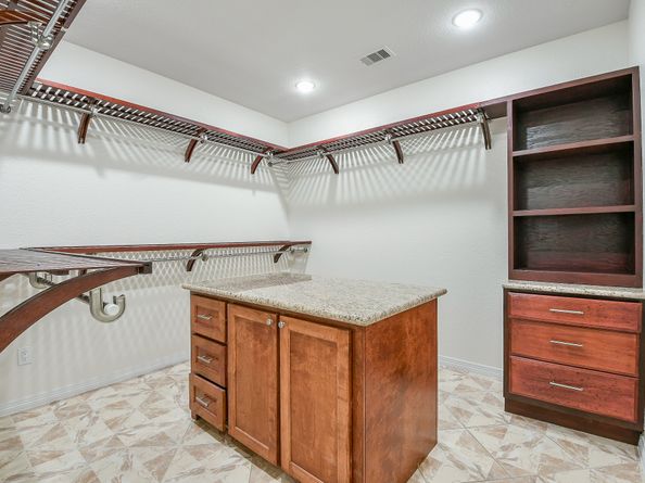 404 Moss Street, Houston TX 77009