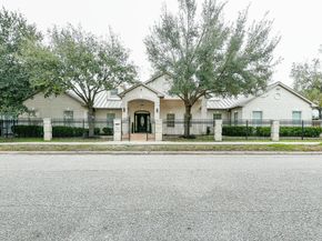 404 Moss Street, Houston TX 77009