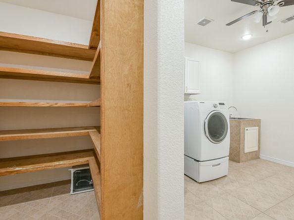 404 Moss Street, Houston TX 77009