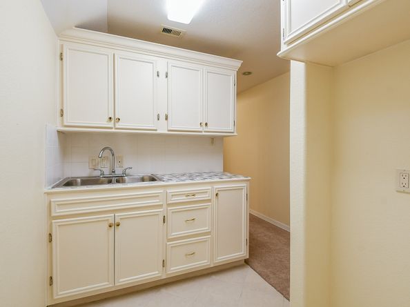 404 Moss Street, Houston TX 77009