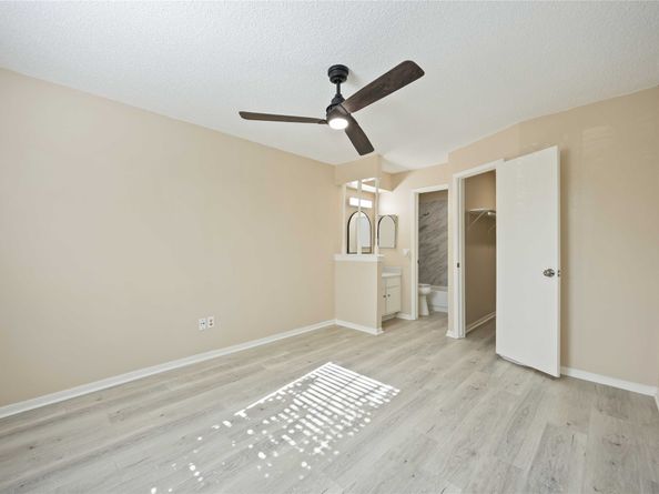 1516 Bay Area Boulevard Q3, Houston TX 77058