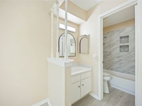 1516 Bay Area Boulevard Q3, Houston TX 77058