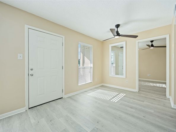 1516 Bay Area Boulevard Q3, Houston TX 77058