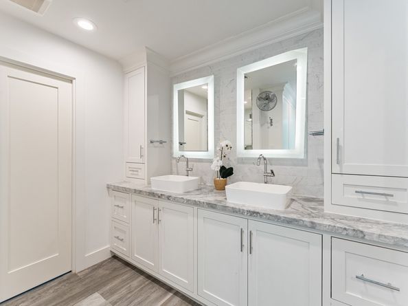 10703 Deerwood Road, Houston TX 77042