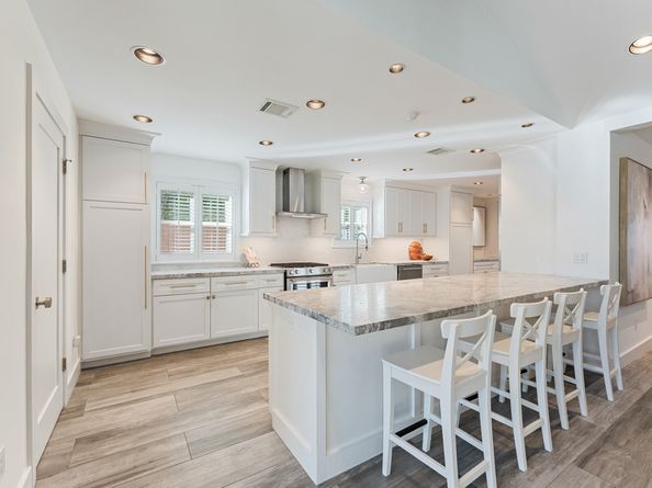 10703 Deerwood Road, Houston TX 77042