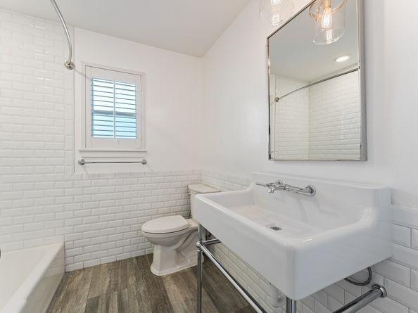 10703 Deerwood Road, Houston TX 77042