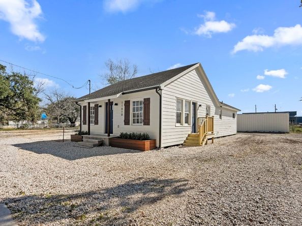 11610 E Palmsprings Drive, Houston TX 77034