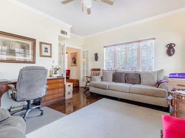 3620 S Macgregor Way, Houston TX 77021