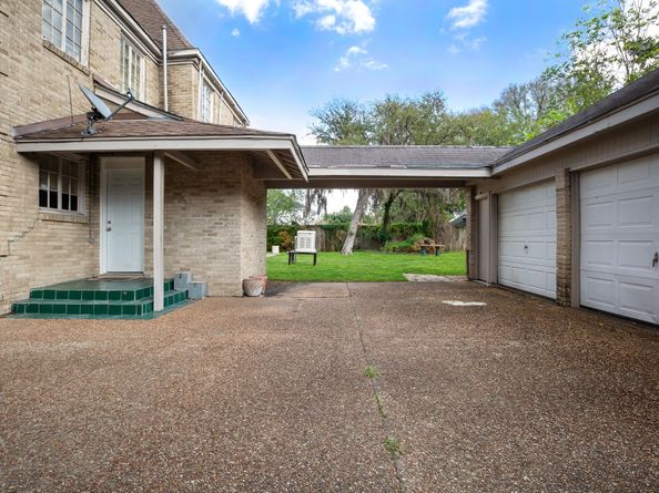 3620 S Macgregor Way, Houston TX 77021