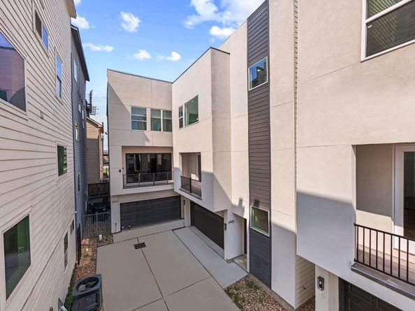 3405 Baer Street, Houston TX 77020
