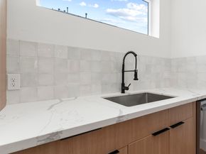 3405 Baer Street, Houston TX 77020