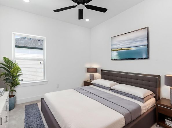 3405 Baer Street, Houston TX 77020